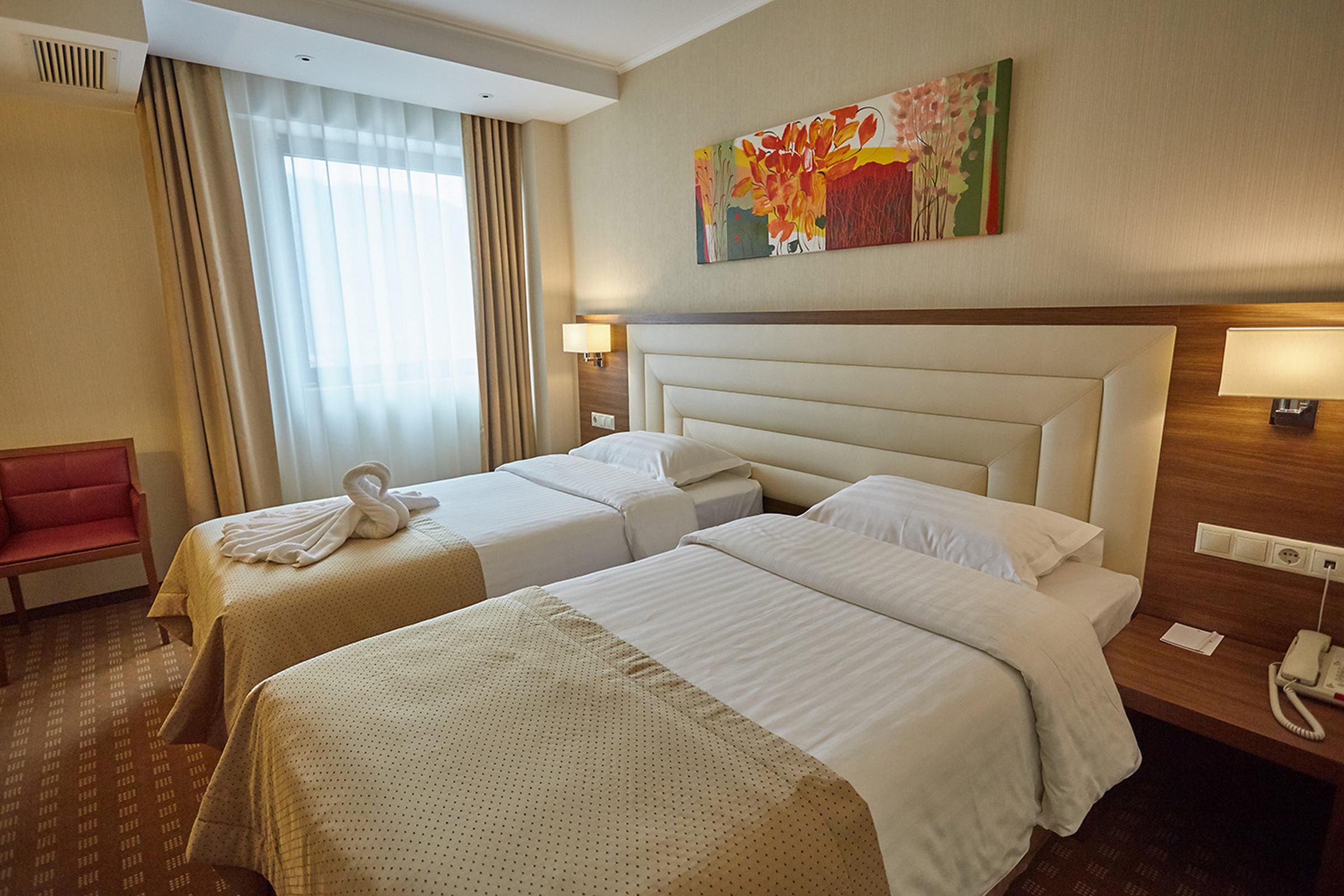 Central Plaza Hotel Piatra Neamt Luaran gambar