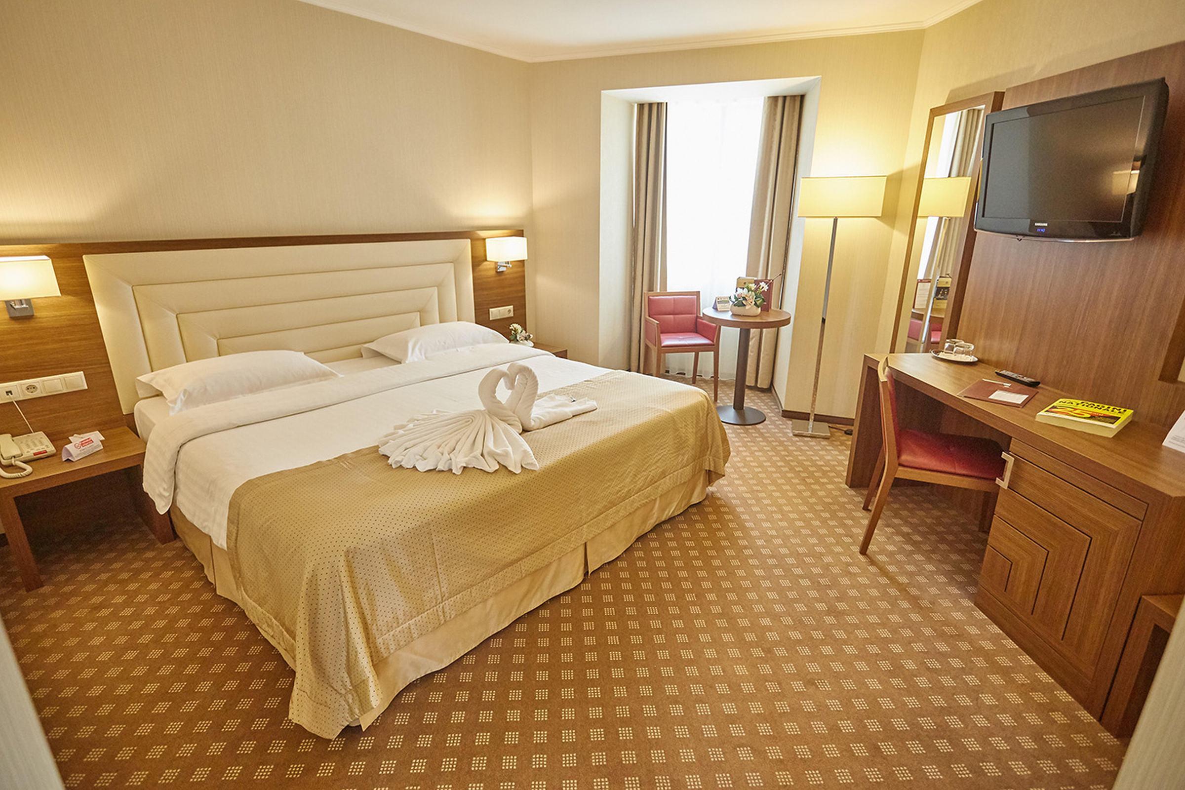 Central Plaza Hotel Piatra Neamt Luaran gambar