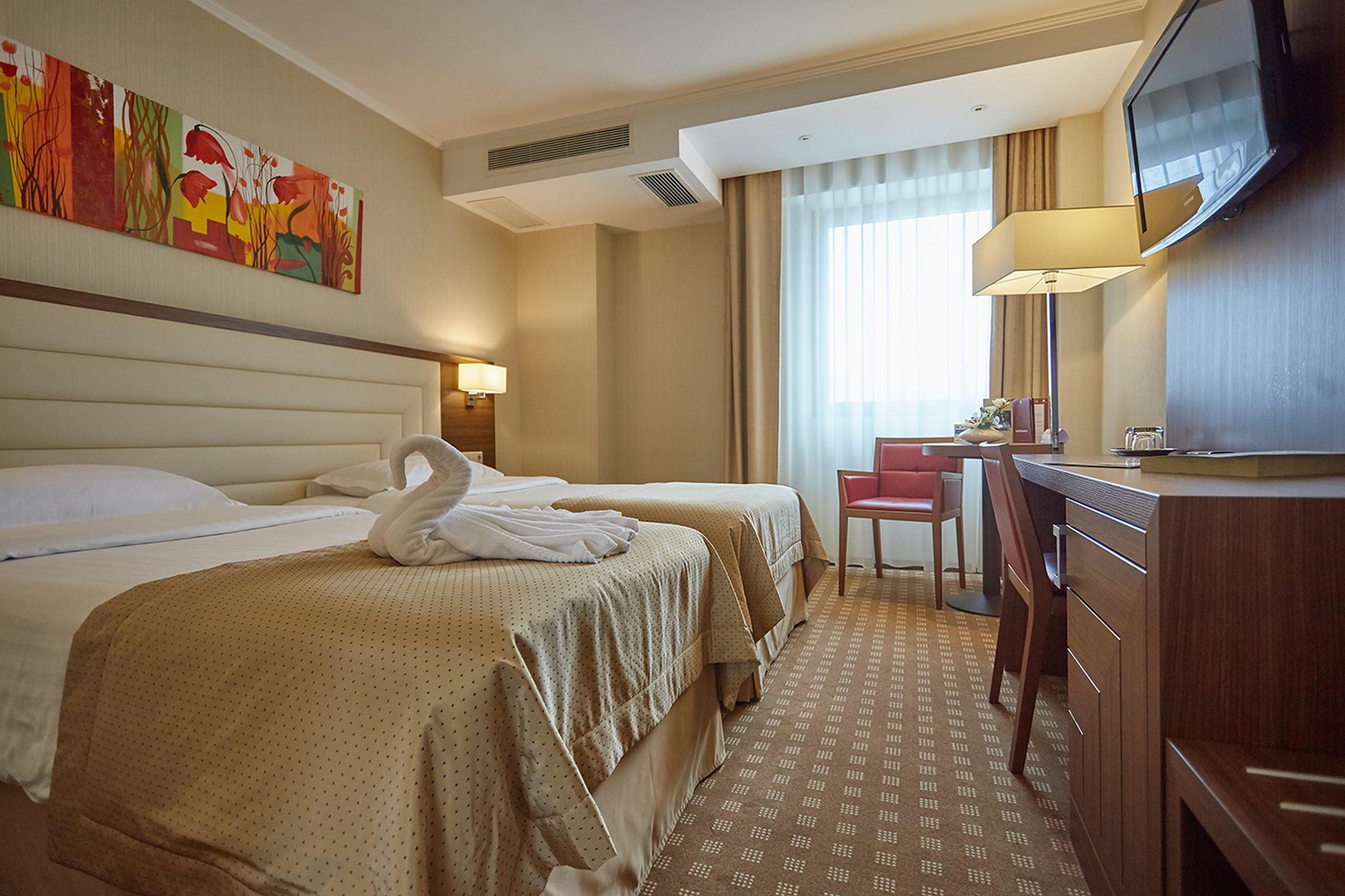 Central Plaza Hotel Piatra Neamt Luaran gambar